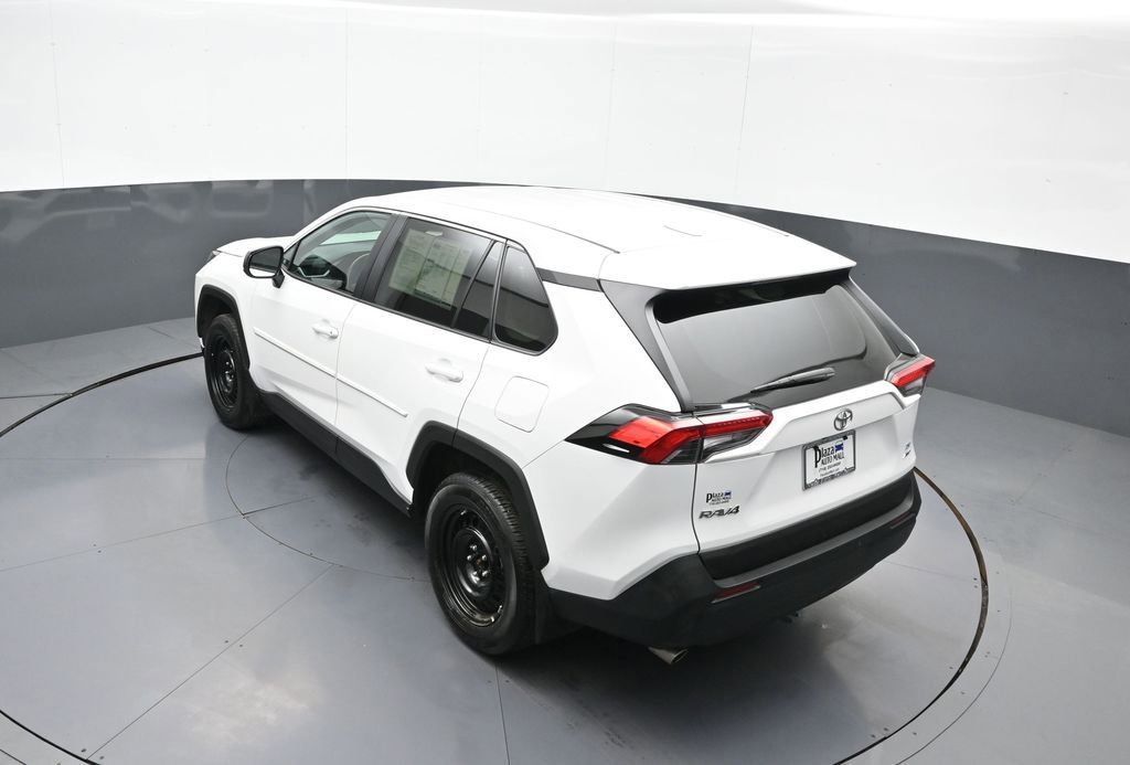 Certified 2024 Toyota RAV4 LE AWD/4WD image 39