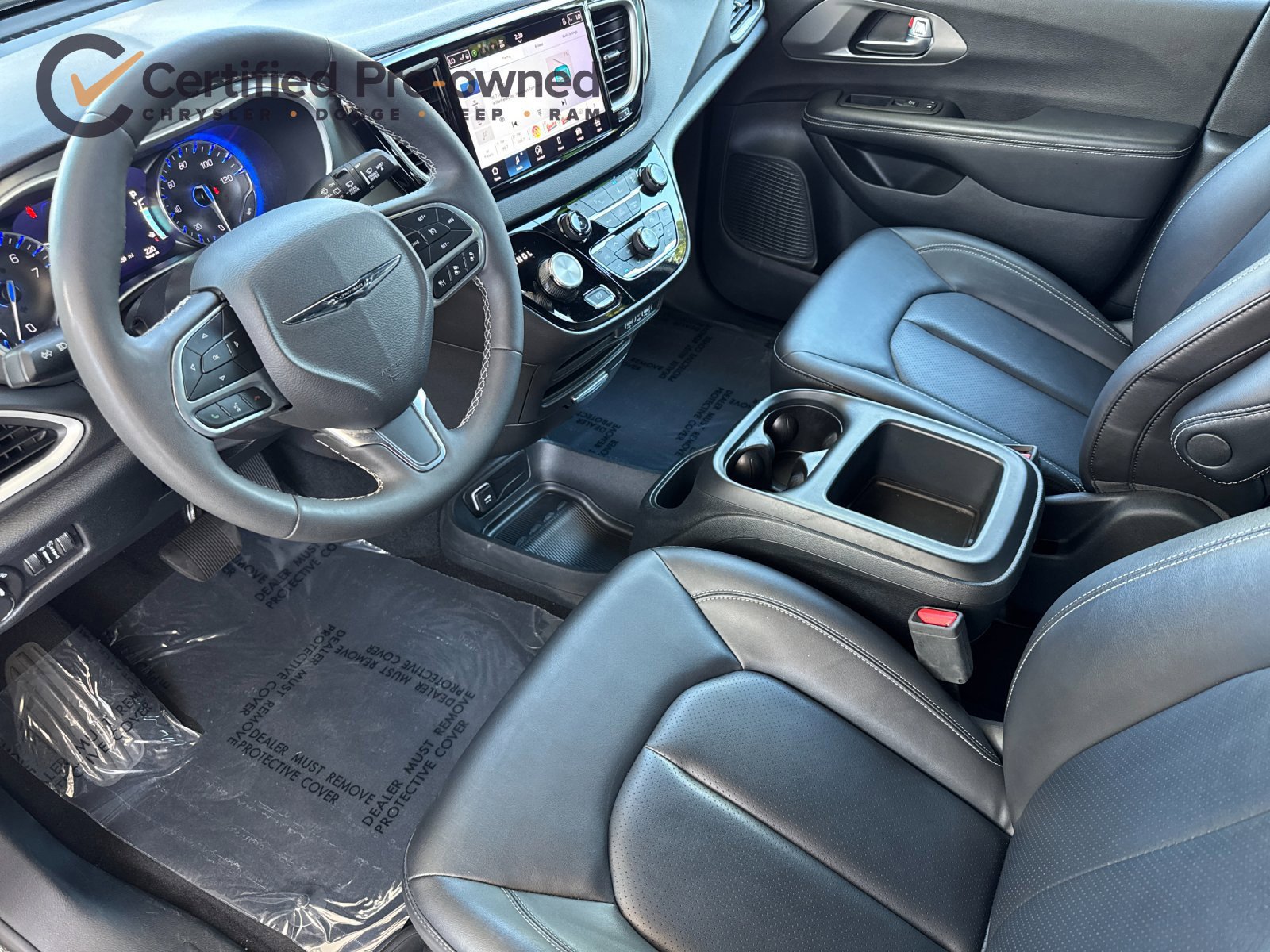 Certified 2025 Chrysler Pacifica Select FWD image 11