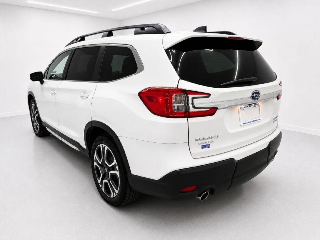 Used 2023 Subaru Ascent Limited w/ Technology Package AWD/4WD image 5