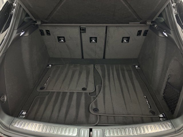 Used 2025 Porsche Macan T image 45