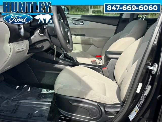 Used 2020 Kia Forte LXS FWD image 16
