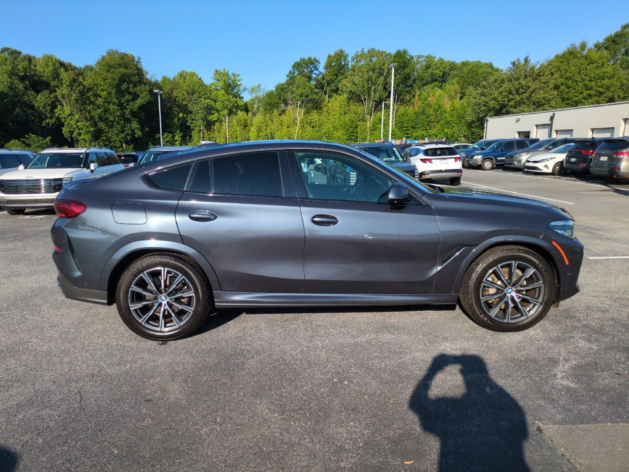 Used 2021 BMW X6 xDrive40i AWD/4WD image 8