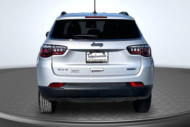 Used 2024 Jeep Compass Latitude AWD/4WD image 5