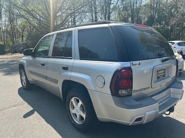 Used 2004 Chevrolet TrailBlazer LS w/ LS Preferred Equipment Group RWD image 2