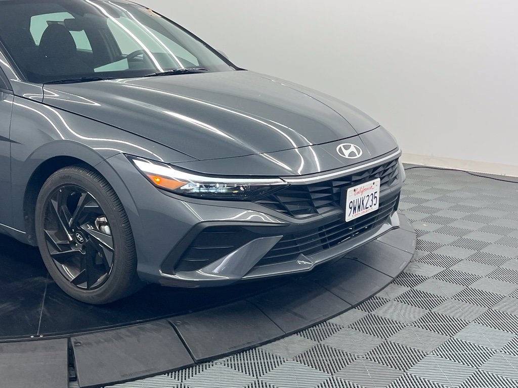Used 2026 Hyundai Elantra Sport FWD image 8