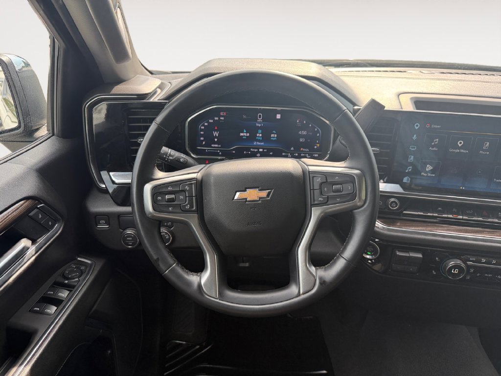 Used 2025 Chevrolet Silverado 1500 LT RWD image 12