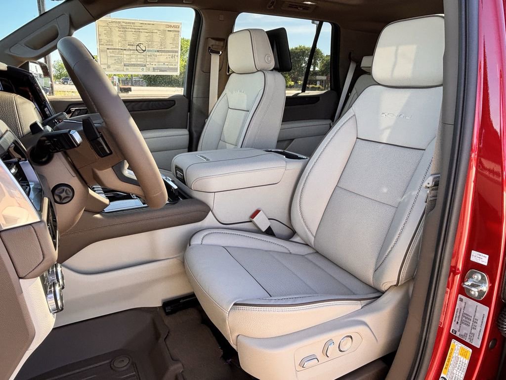 New 2026 GMC Yukon Denali w/ Denali Reserve Package image 19