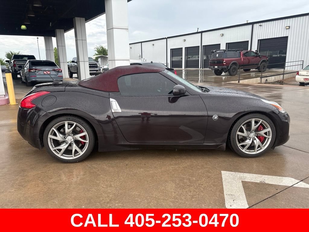 Used 2013 Nissan 370Z Touring w/ Sport Pkg RWD image 7