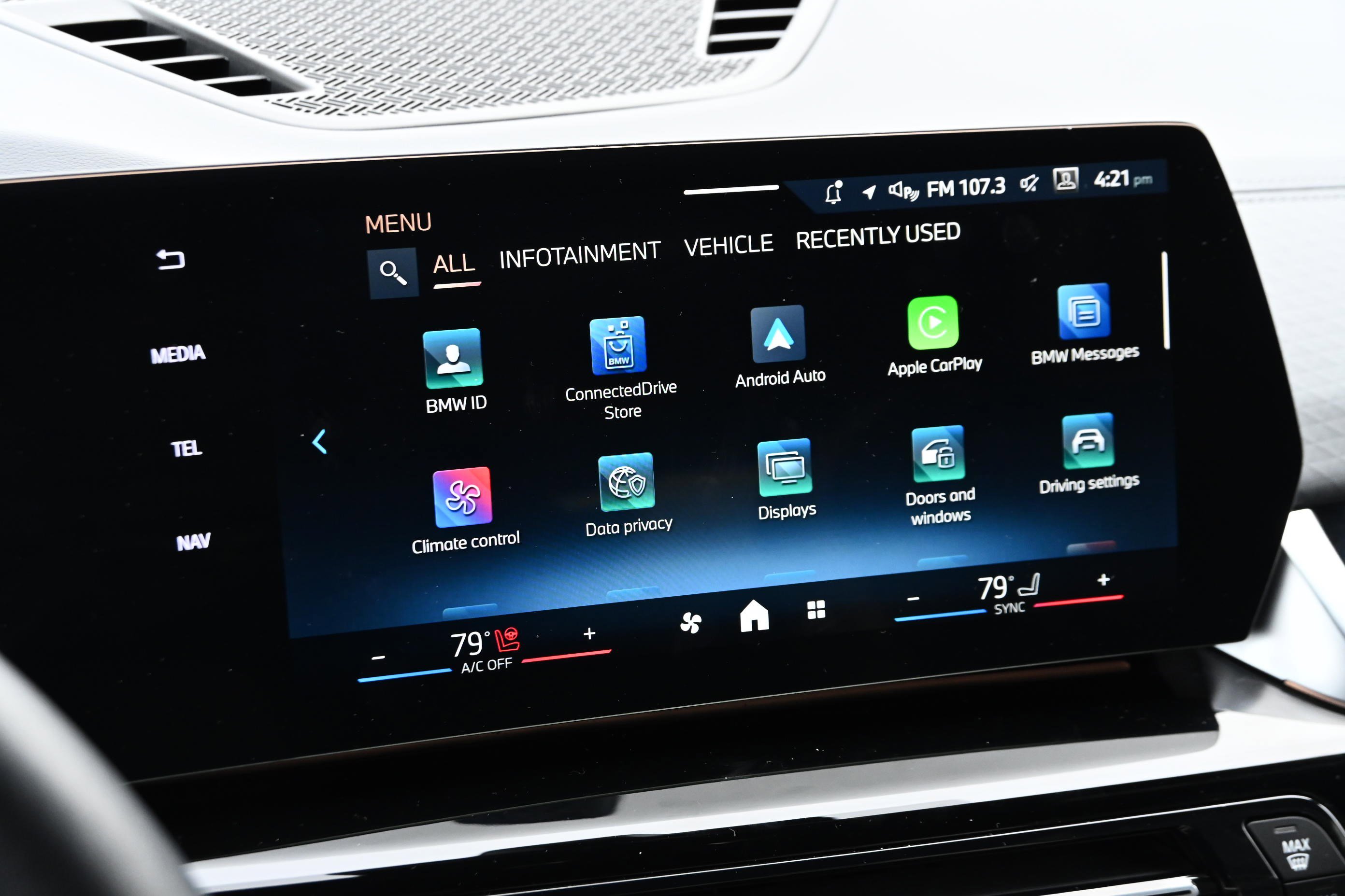 Certified 2025 BMW X2 xDrive28i image 17