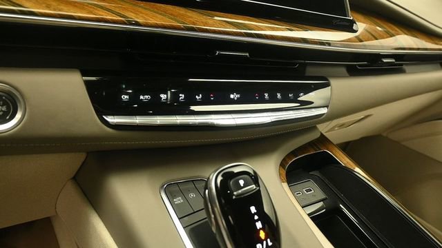 Used 2023 Cadillac Escalade Premium Luxury Platinum w/ Heavy-Duty Trailer Package AWD/4WD image 19
