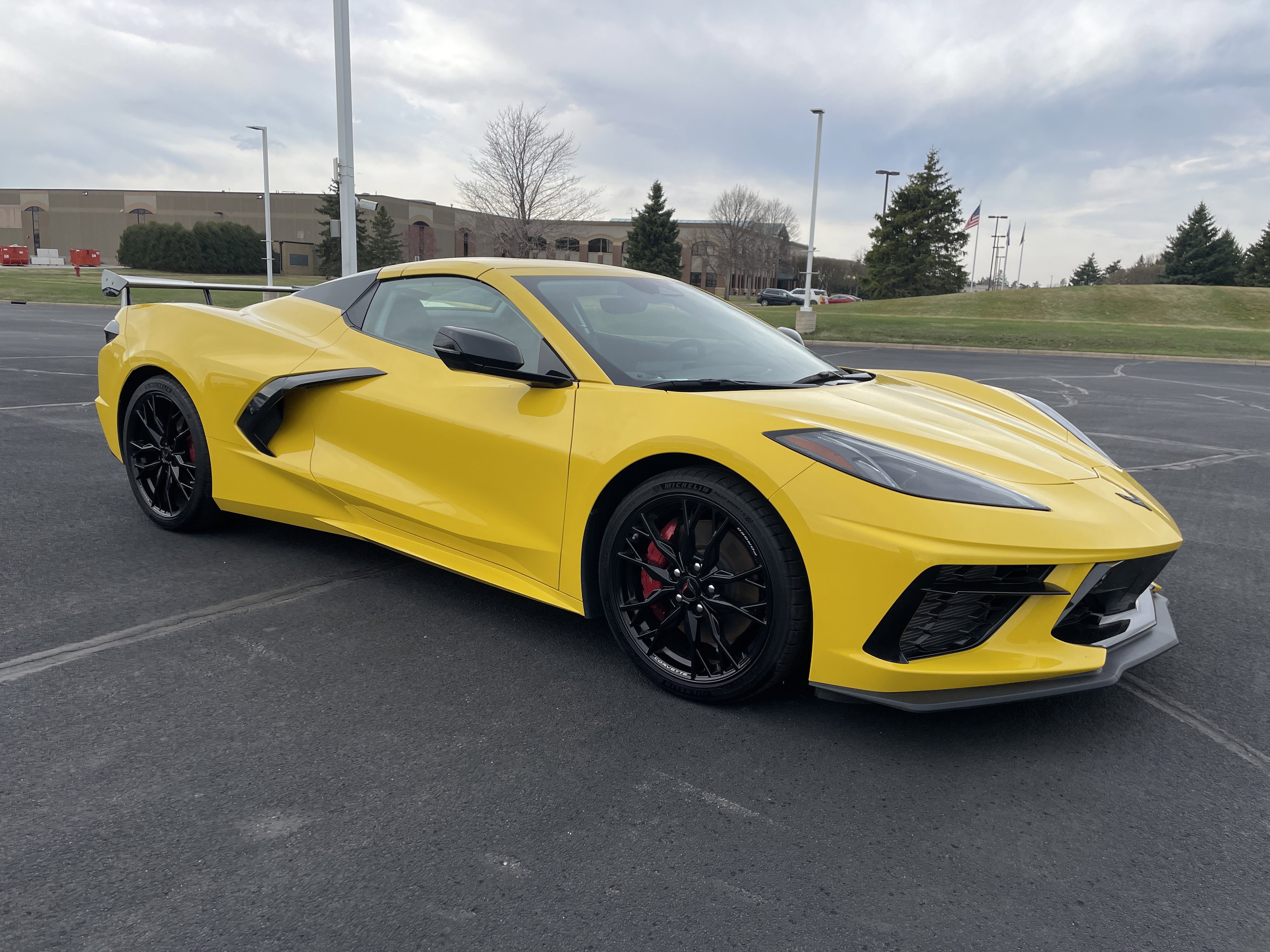 Used 2025 Chevrolet Corvette Stingray Premium Conv w/ Z51 Performance Package RWD image 7