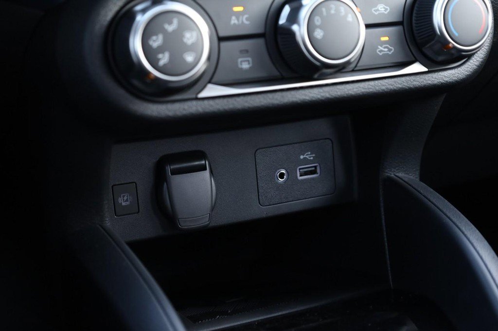 New 2025 Nissan Versa SV w/ Trunk Package image 14