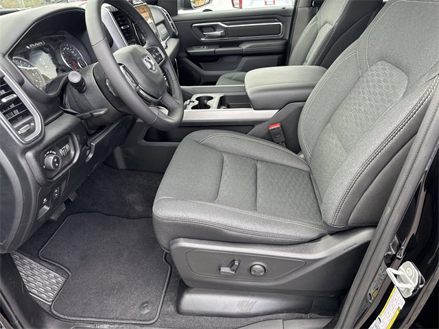 New 2026 RAM 1500 2WD Crew Cab image 9