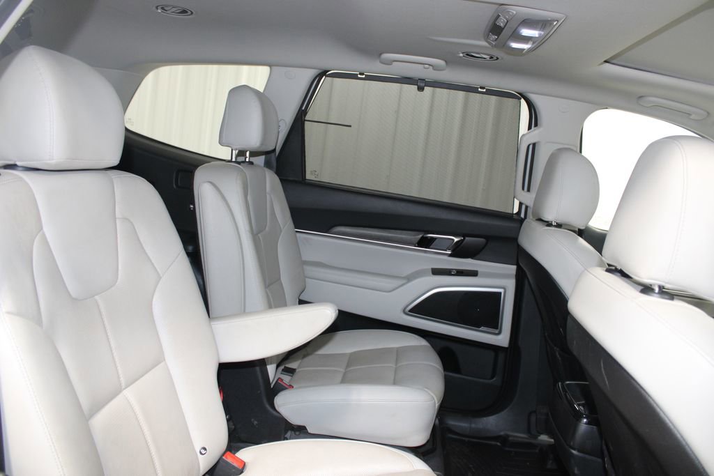 Used 2021 Kia Telluride EX w/ EX Premium Package image 21