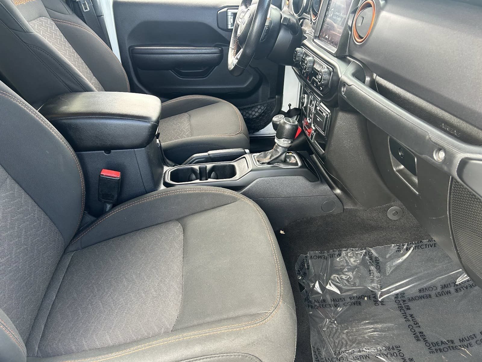 Used 2021 Jeep Gladiator Mojave AWD/4WD image 15