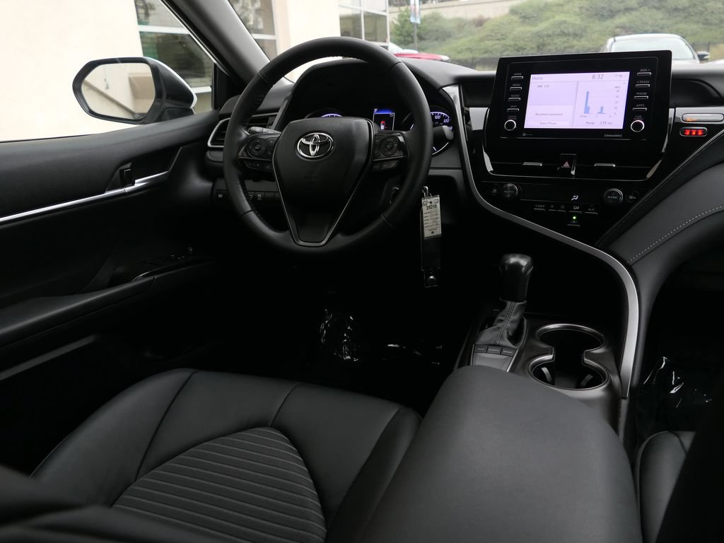 Used 2024 Toyota Camry SE FWD image 26