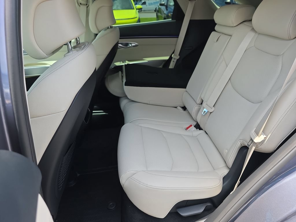 New 2026 Genesis GV70 2.5T Select AWD/4WD image 29