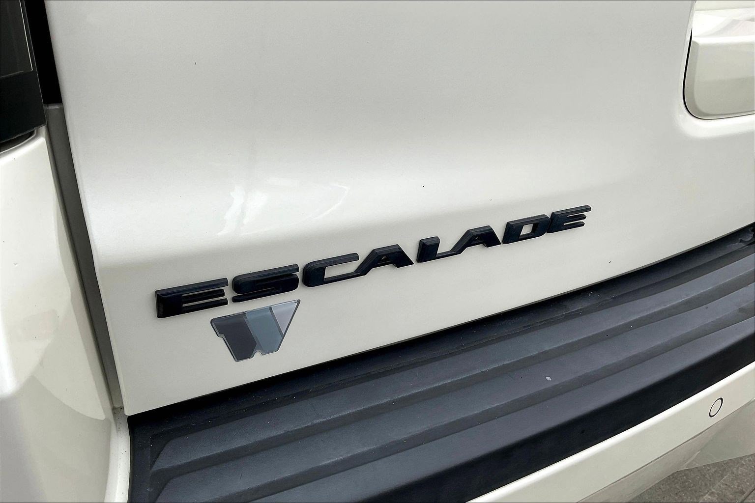 Used 2015 Cadillac Escalade ESV Premium image 24