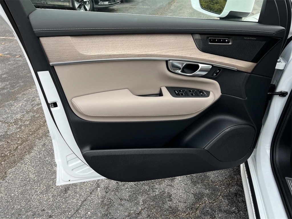 New 2026 Volvo XC90 B6 Ultra image 20