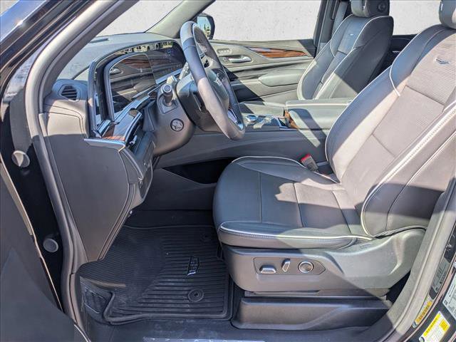Used 2024 Cadillac Escalade Premium Luxury image 15