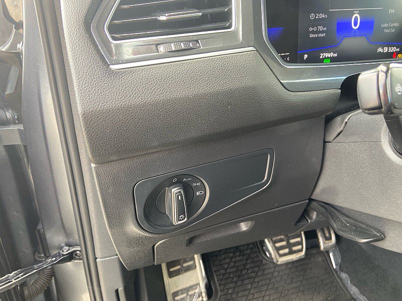 Used 2022 Volkswagen Tiguan SE R-Line image 13