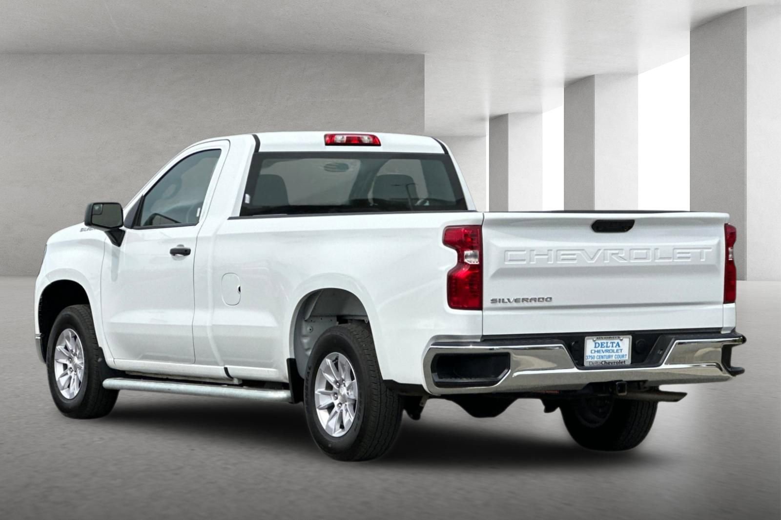 Used 2025 Chevrolet Silverado 1500 W/T image 6