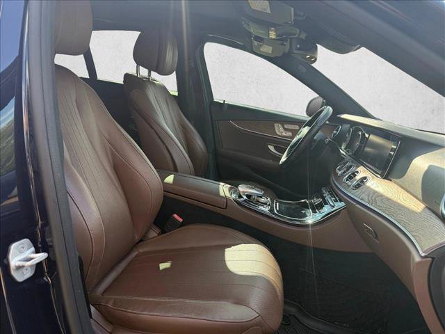 Used 2017 Mercedes-Benz E 300 image 24