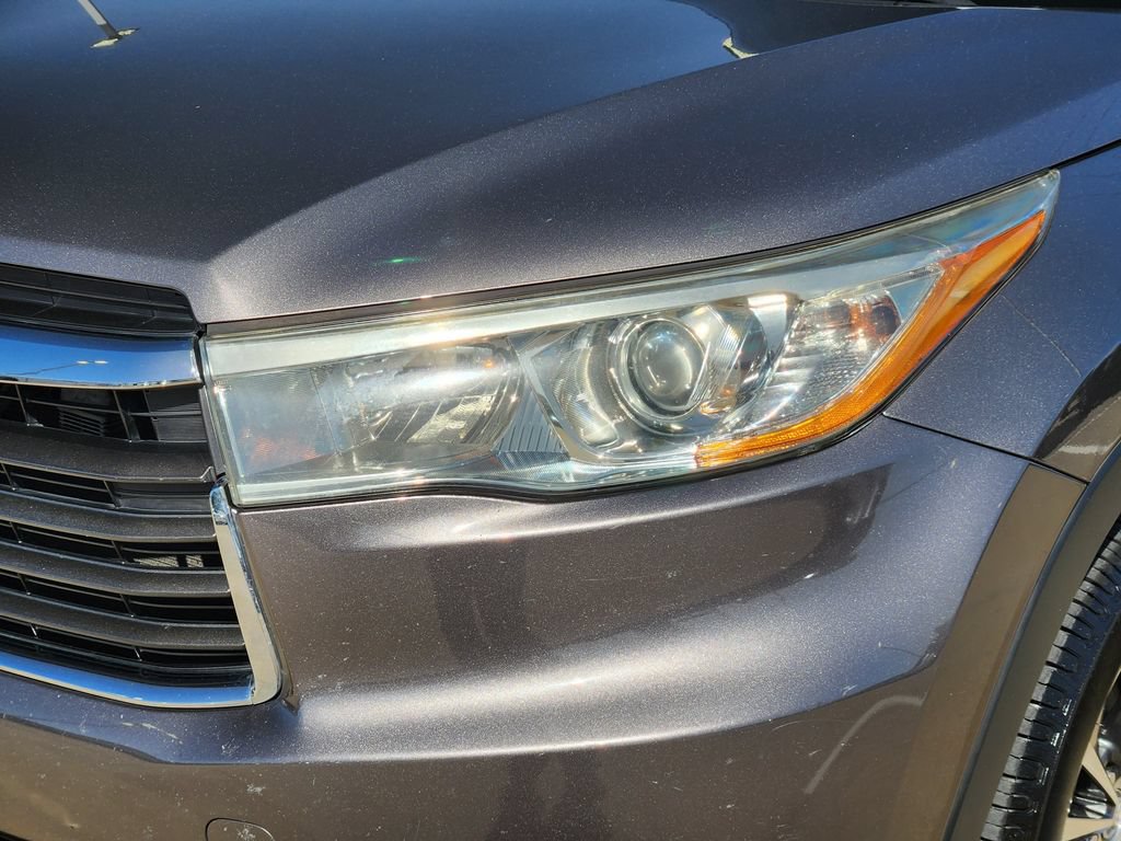 Used 2016 Toyota Highlander XLE FWD image 9
