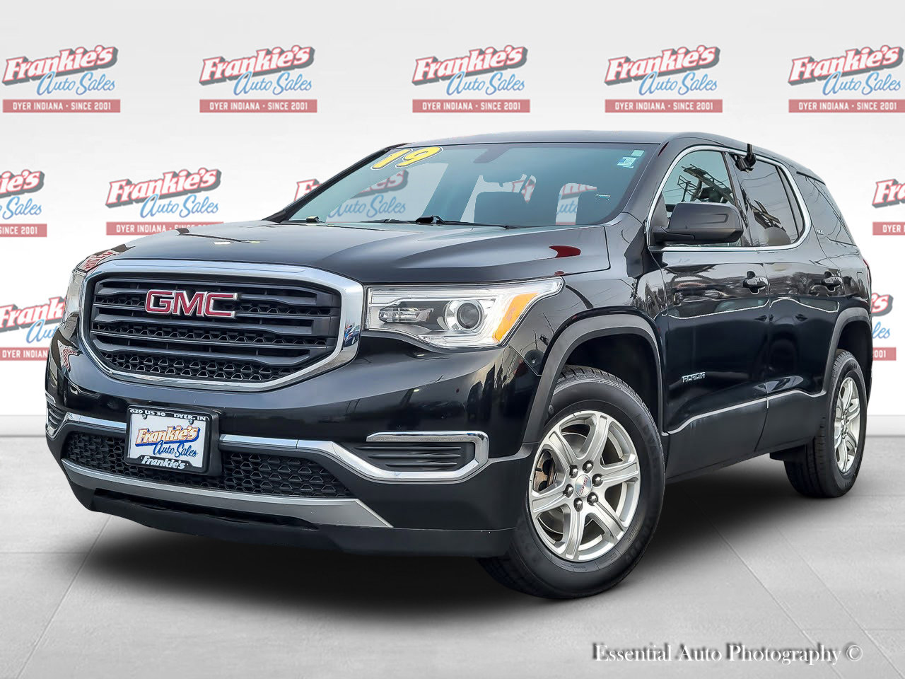 Used 2019 GMC Acadia SLE FWD image 1