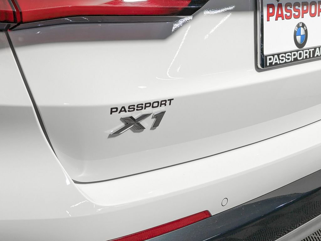 Used 2025 BMW X1 xDrive28i w/ Technology Package image 10