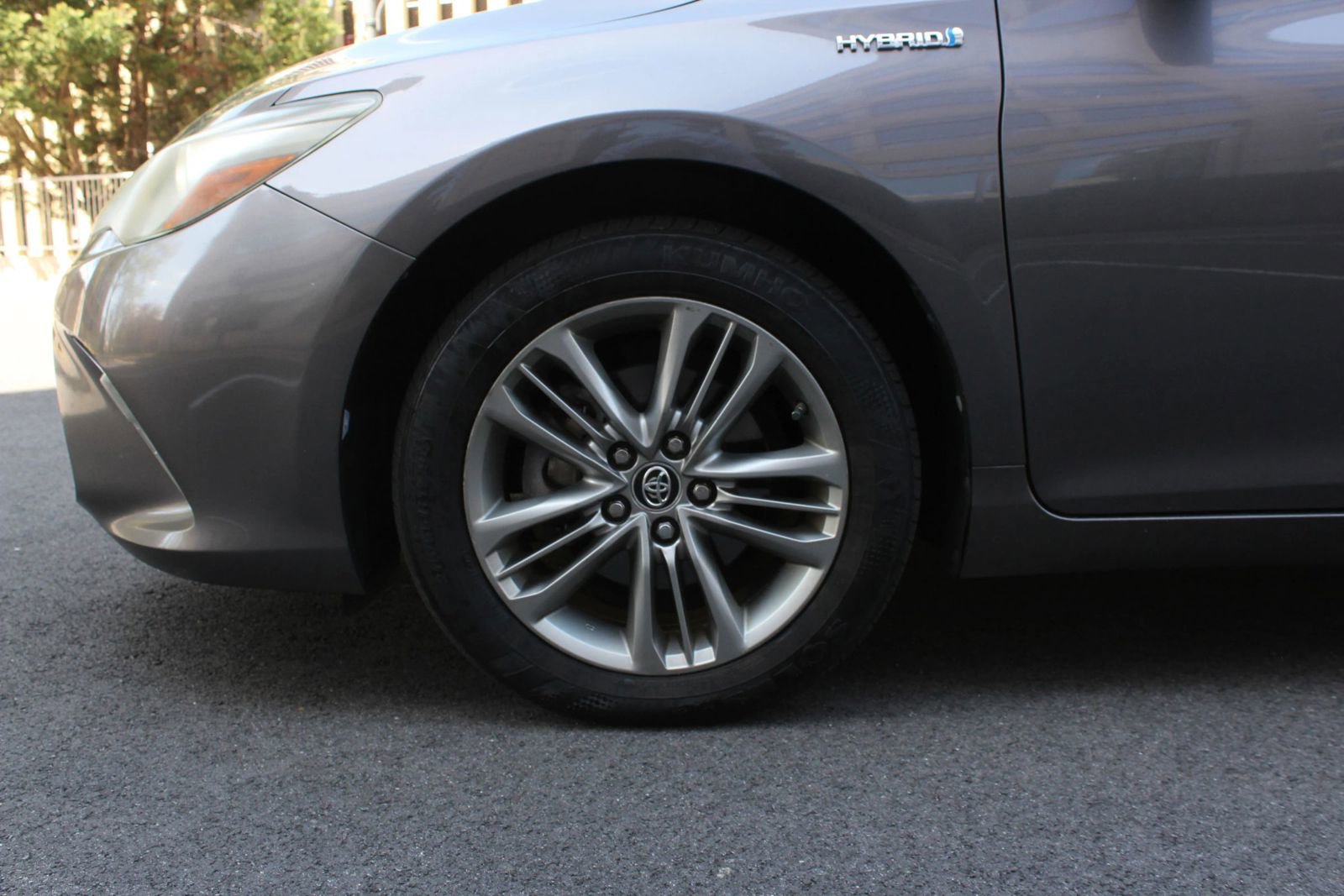 Used 2015 Toyota Camry SE w/ Moonroof Package FWD image 10