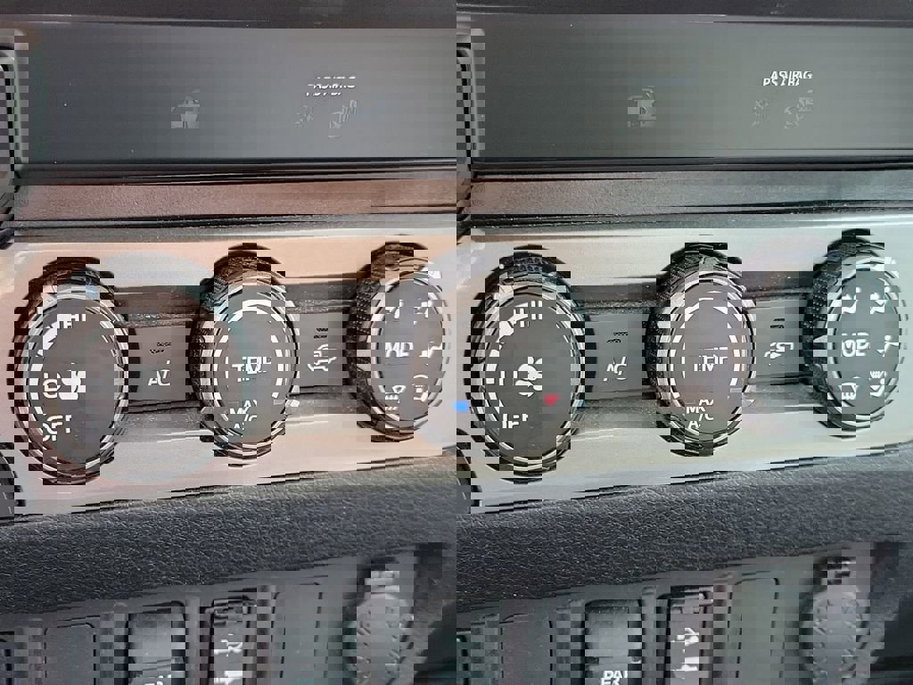 Used 2019 Toyota Tacoma SR5 image 29