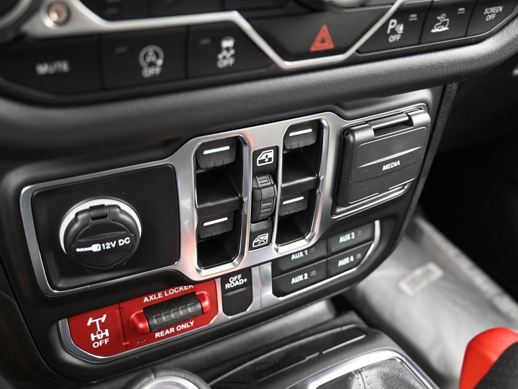 Used 2025 Jeep Gladiator Mojave image 26