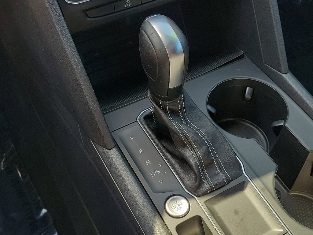 Used 2021 Volkswagen Atlas Cross Sport SE w/ Panoramic Sunroof Package image 25