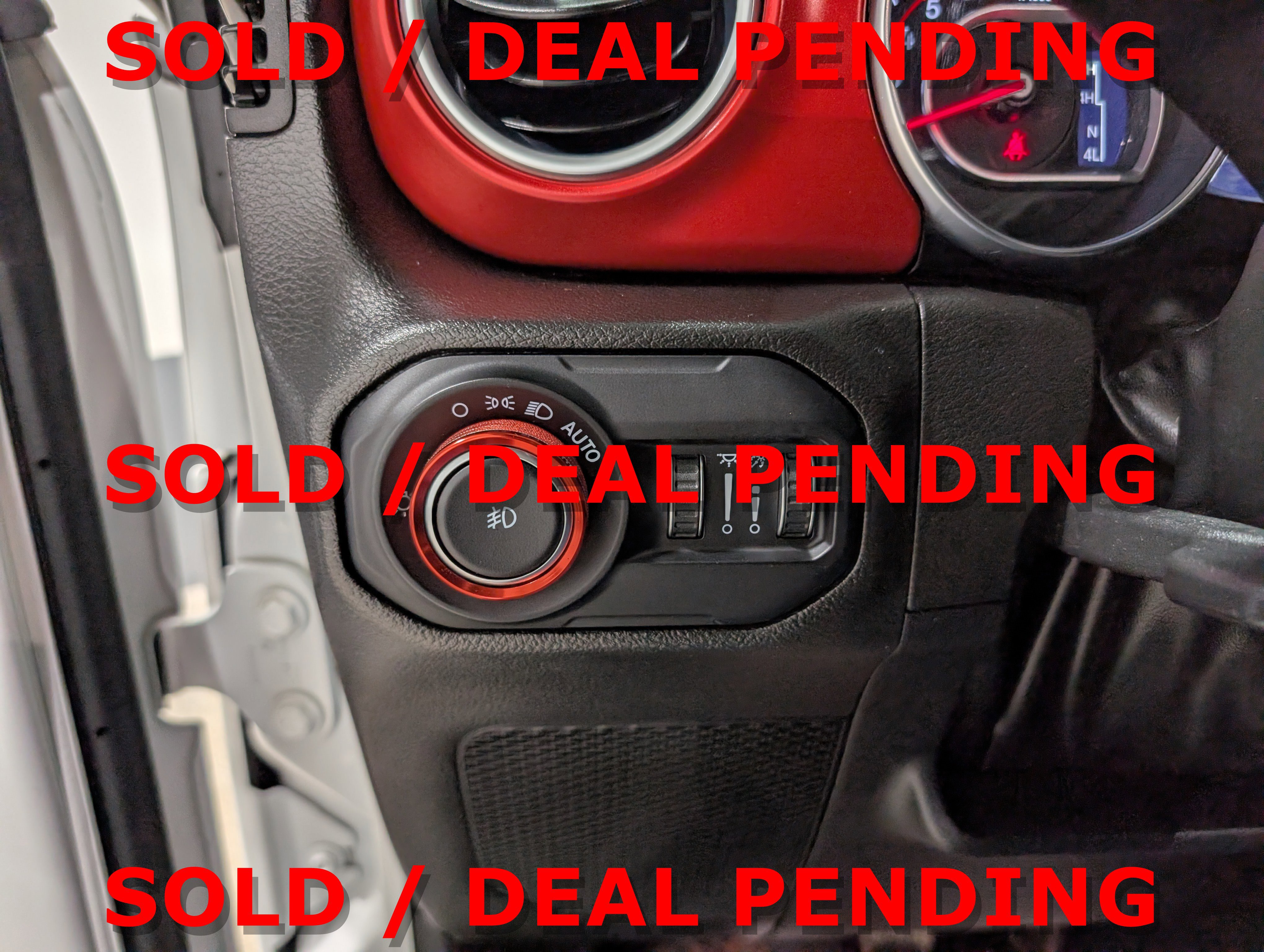 Used 2022 Jeep Wrangler Unlimited Rubicon AWD/4WD image 22