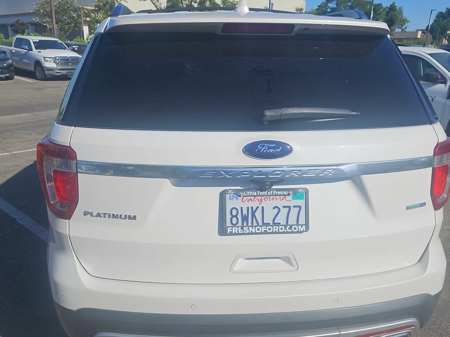 Used 2017 Ford Explorer Platinum AWD/4WD image 8