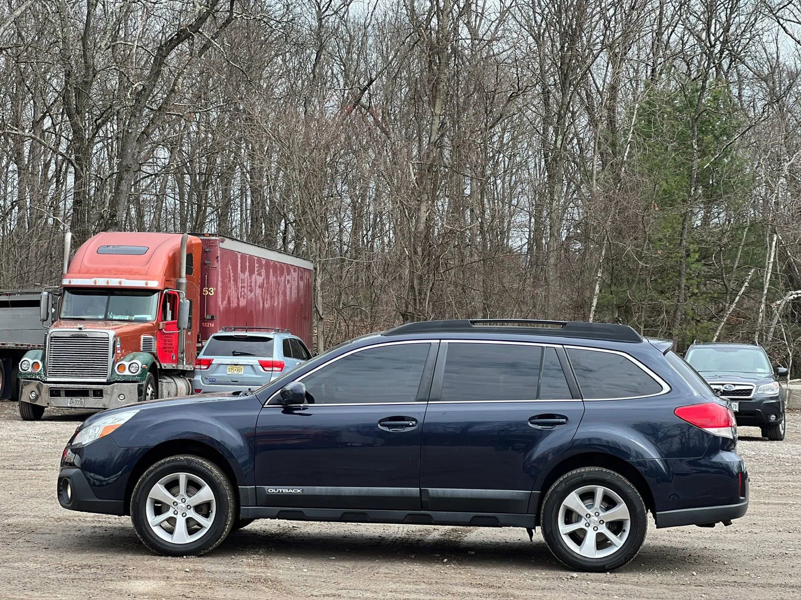 Used 2013 Subaru Outback 2.5i Limited w/ Moonroof Pkg image 3