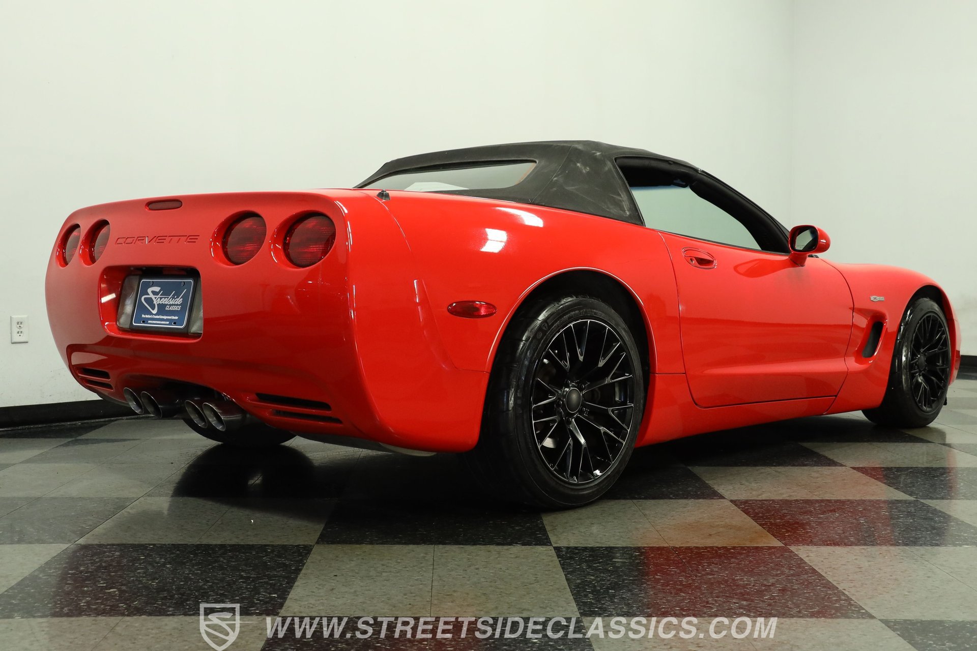 Used 1999 Chevrolet Corvette Coupe w/ Memory Pkg RWD image 26