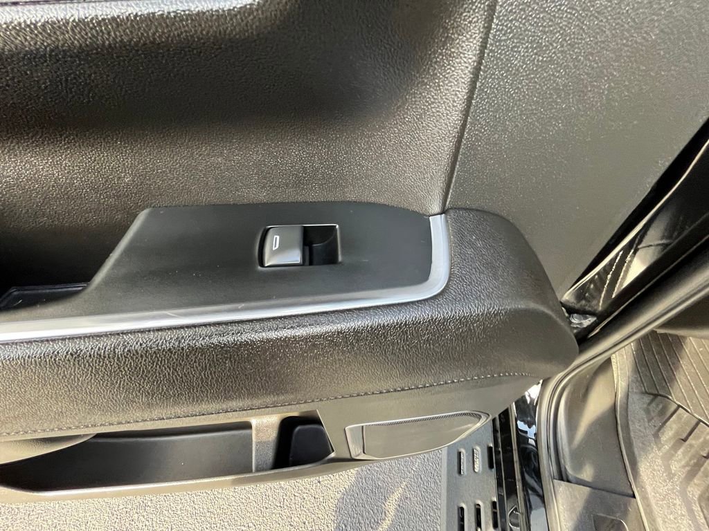 Used 2023 Chevrolet Silverado 1500 RST image 25