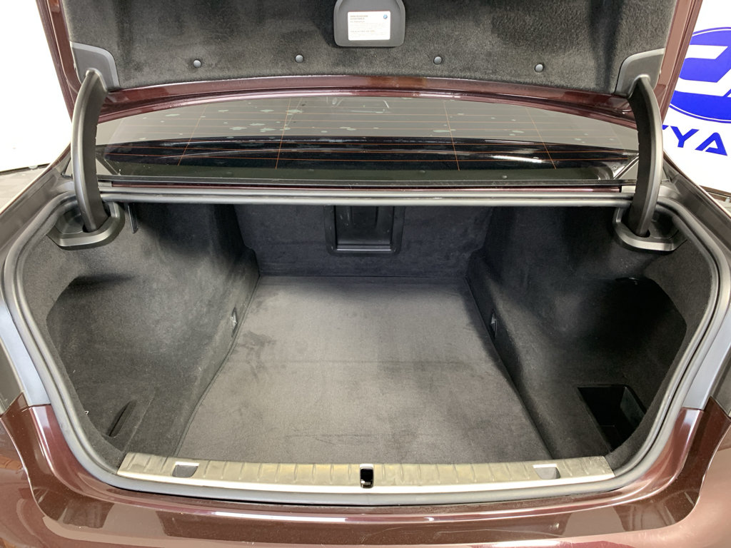 Used 2020 BMW 740i RWD image 36