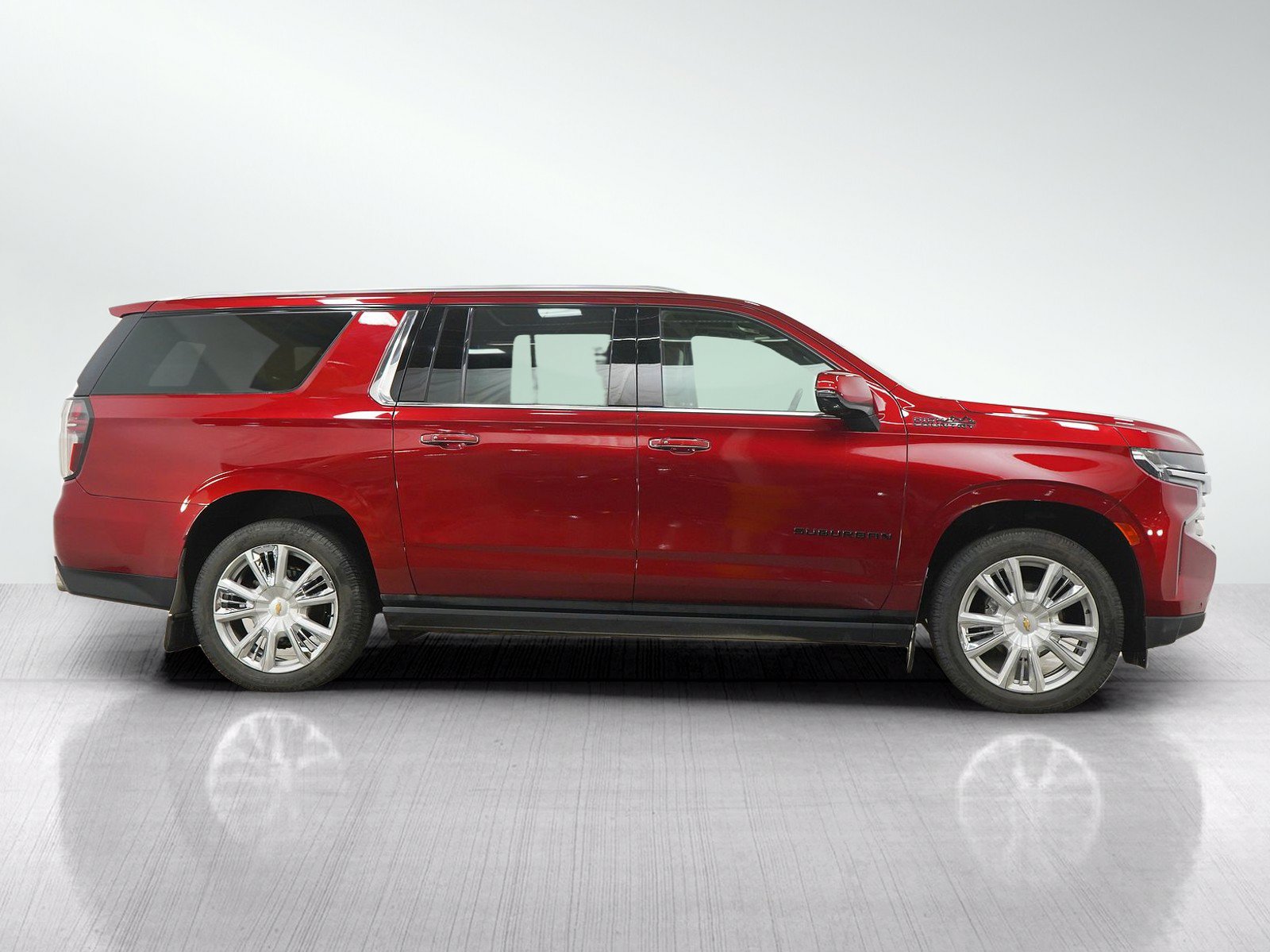 Used 2021 Chevrolet Suburban High Country w/ Premium Package AWD/4WD image 7