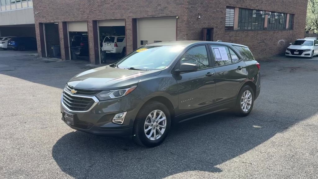 Used 2020 Chevrolet Equinox LS image 3