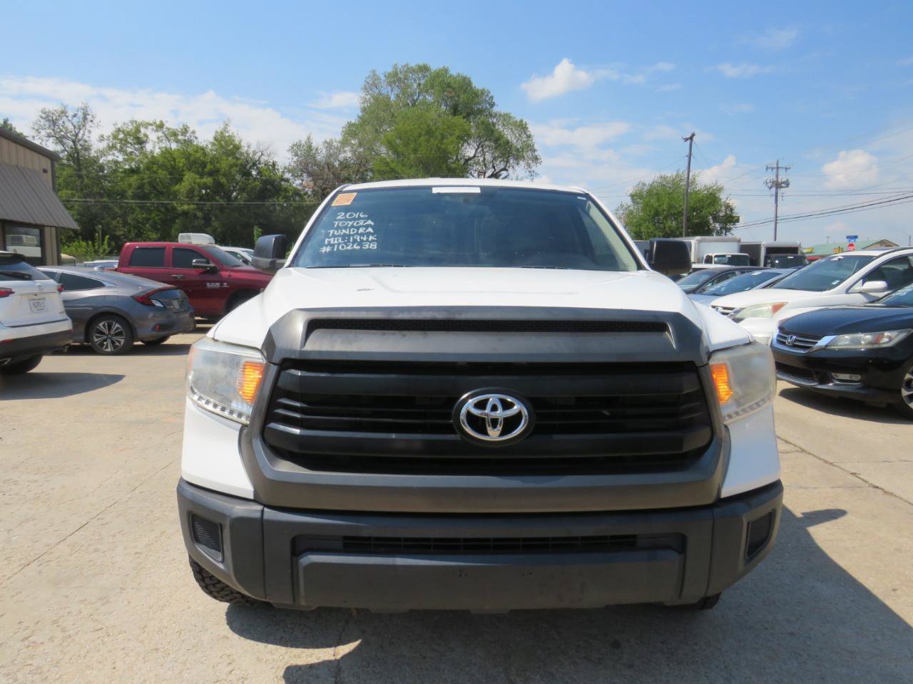 Used 2016 Toyota Tundra SR RWD image 2