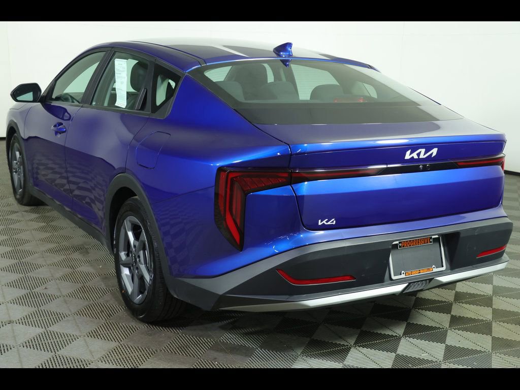 Used 2025 Kia K4 LXS image 14
