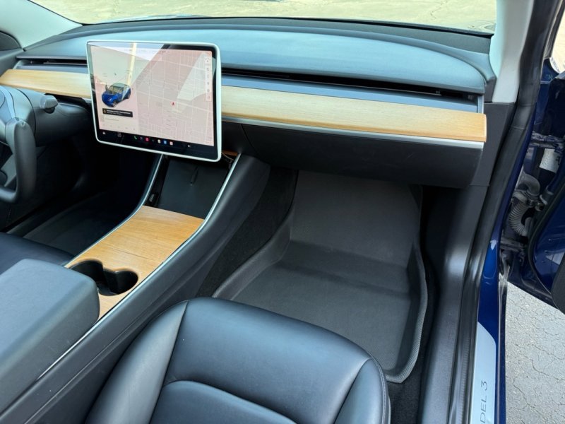 Used 2018 Tesla Model 3 Long Range image 26