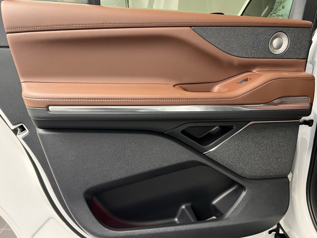 New 2026 Lincoln Navigator L Reserve image 40