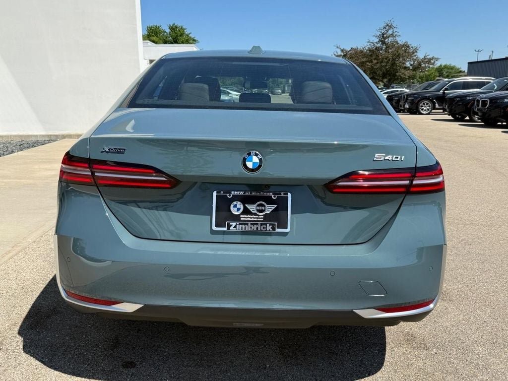 Used 2025 BMW 540i xDrive AWD/4WD image 4