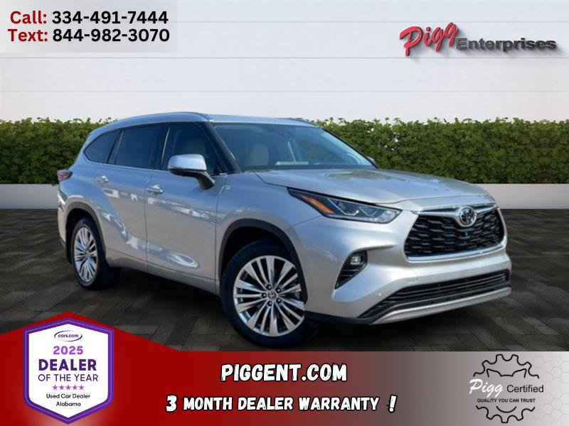 Used 2024 Toyota Highlander LE image 1