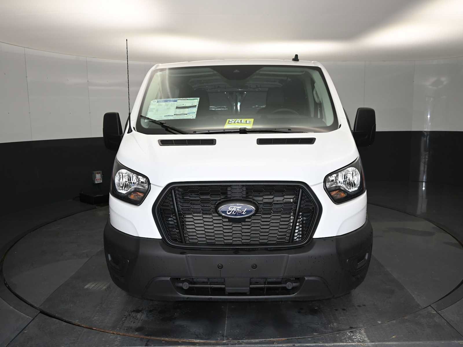 New 2024 Ford Transit 250 148 Medium Roof RWD image 21