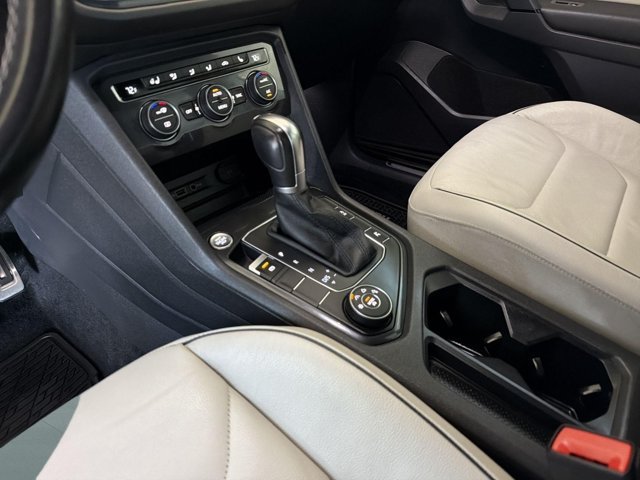 Used 2019 Volkswagen Tiguan SEL Premium R-Line AWD/4WD image 19